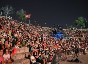 سهرة 19 أوت: مهرجان 